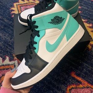 Air Jordan 1 mid sneakers- never worn. Womens 9/ mens 7.5 tropical twist igloo